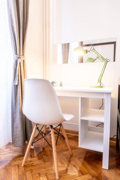 Central And Comfy 2Bdr Apartment Near Parliament Beograd Bagian luar foto