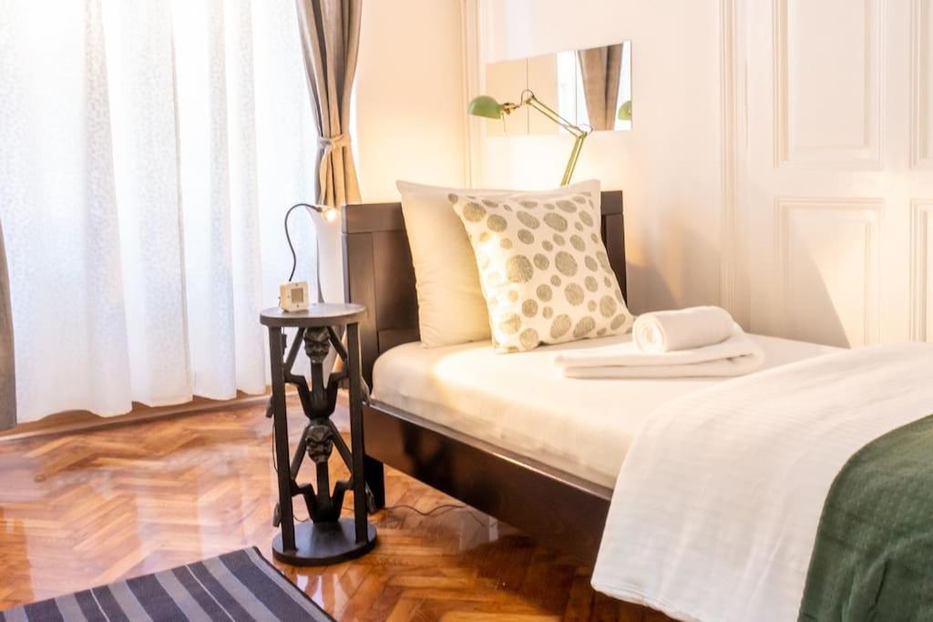 Central And Comfy 2Bdr Apartment Near Parliament Beograd Bagian luar foto