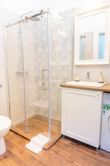 Central And Comfy 2Bdr Apartment Near Parliament Beograd Bagian luar foto