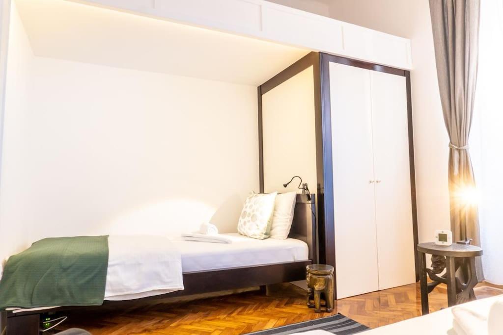 Central And Comfy 2Bdr Apartment Near Parliament Beograd Bagian luar foto